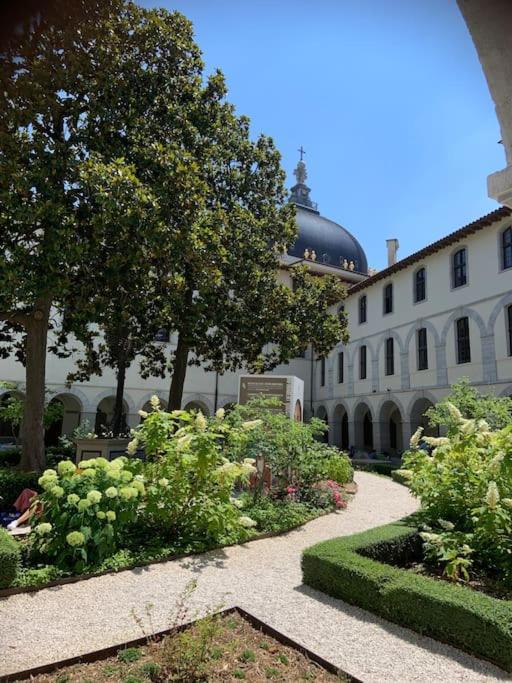 Apartamento Studio Close Fourviere Very Quiet & Small Terrace Lyon Exterior foto